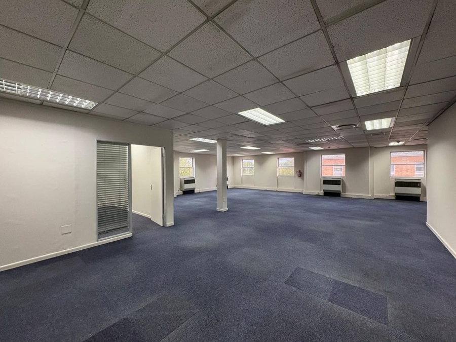 To Let Commercial Property for Rent in Pinelands Western Cape